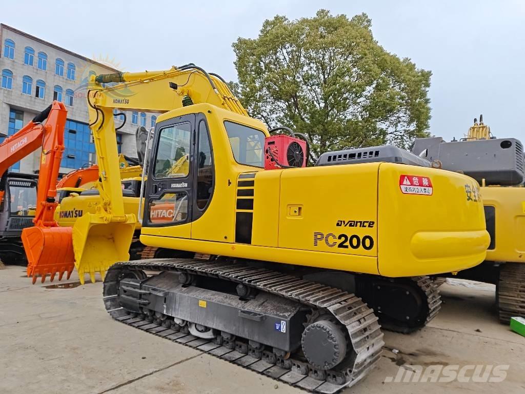 Komatsu PC 200-6 Pásová rýpadla