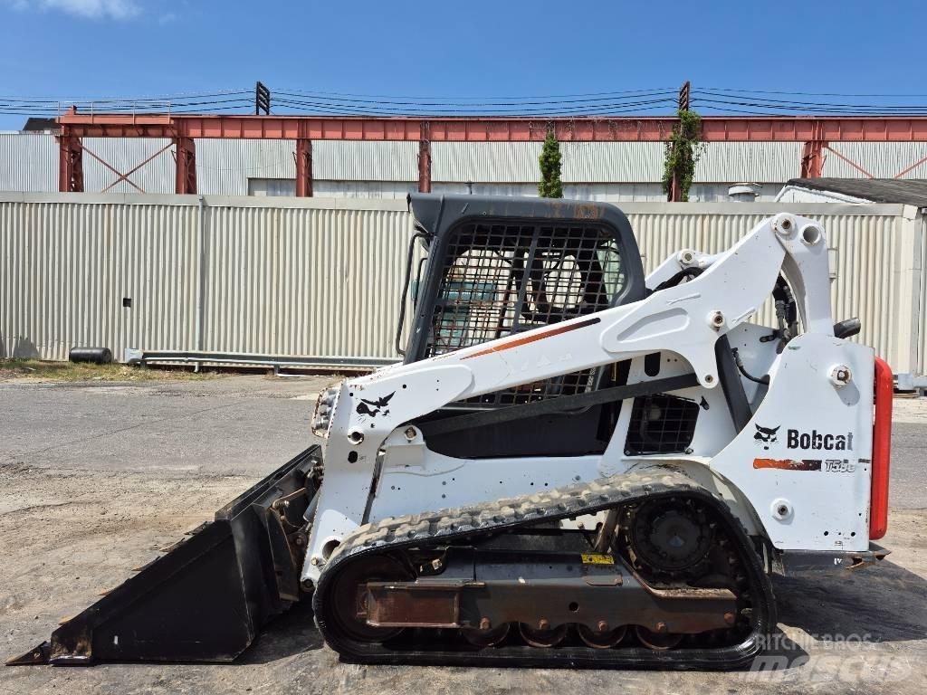 Bobcat T 590 Smykem řízené nakladače