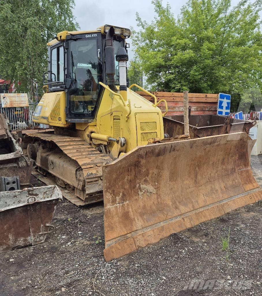 Komatsu D 51 EX-22 Pásové dozery