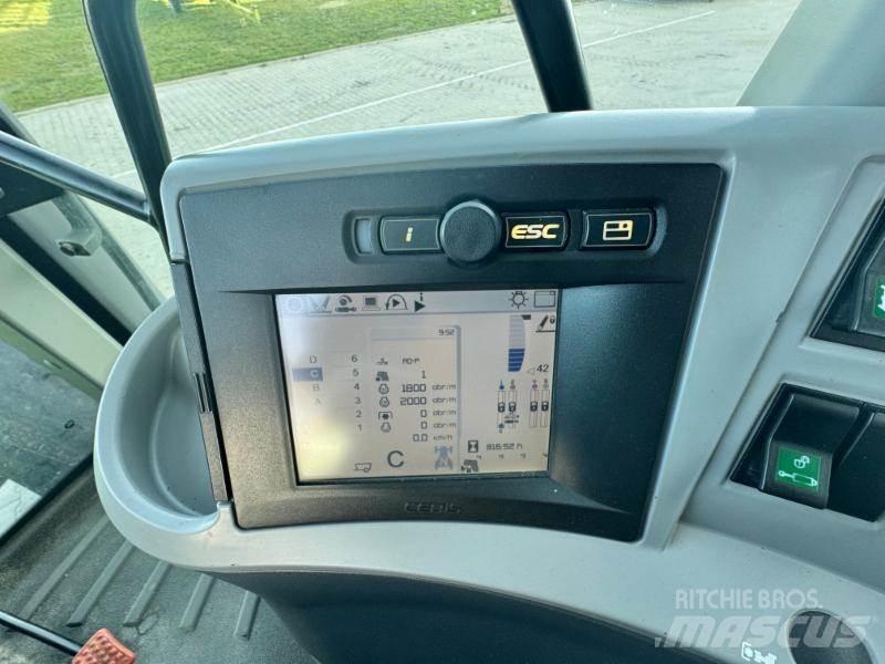 CLAAS AXION 810 Traktory