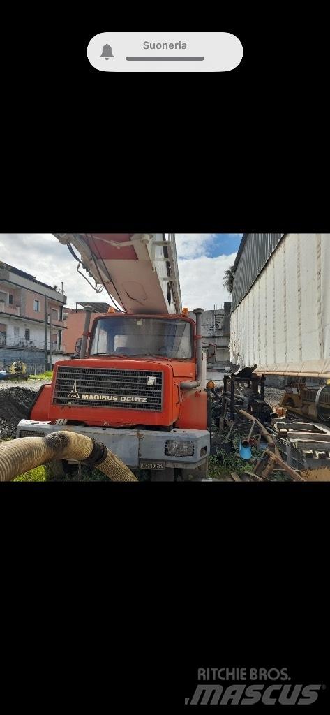  Massarenti SR 3500. Vodní vrtné soupravy