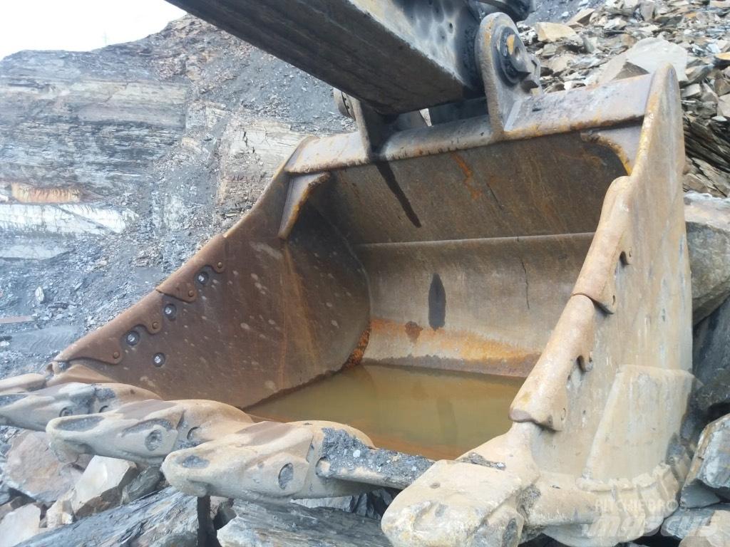 CAT 352 F Pásová rýpadla