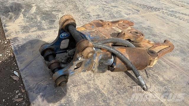 Kobelco SK30UR-6 Demoliční rýpadla