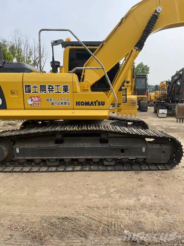 Komatsu PC 200-8 Pásová rýpadla
