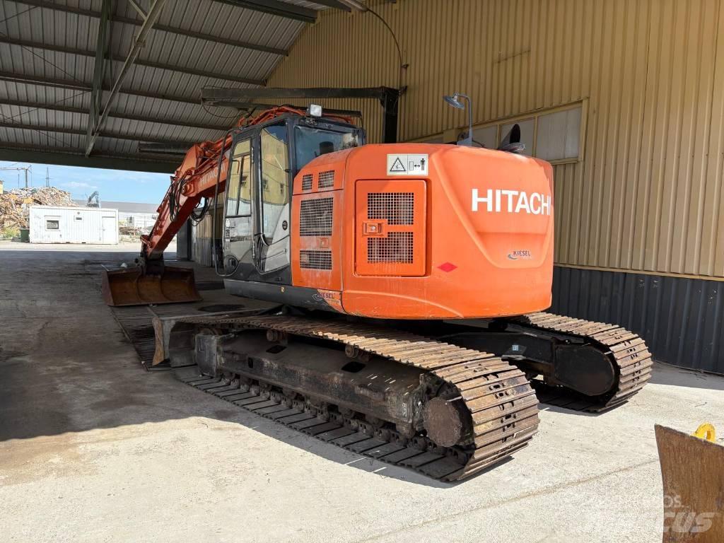 Hitachi ZX 225 Pásová rýpadla