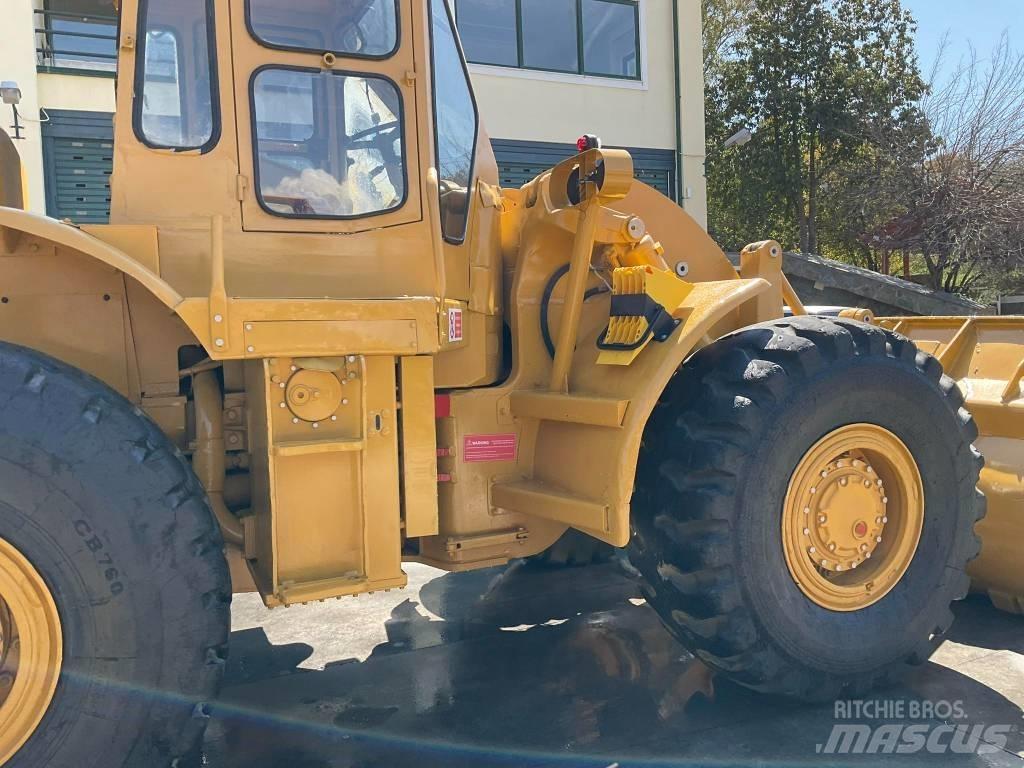 CAT 966C Kolové nakladače