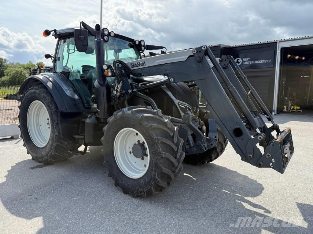 Valtra N 174 Traktory