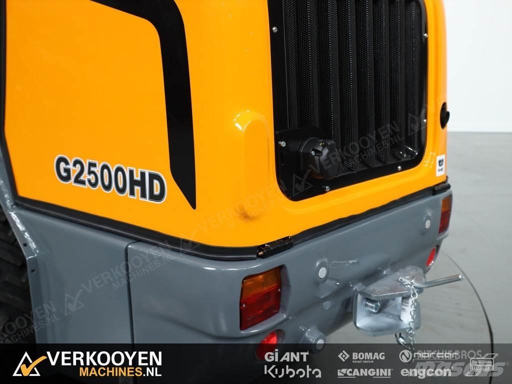 GiANT G2500 HD Kolové nakladače