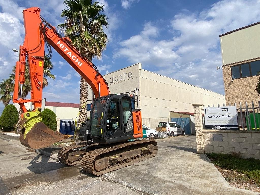 Hitachi ZX 135 US-6 Pásová rýpadla