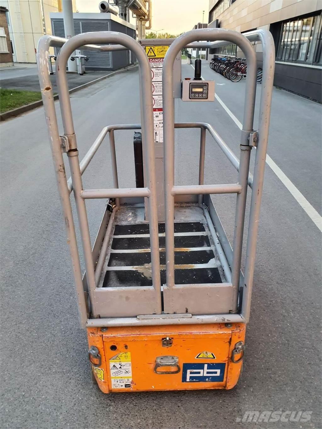 Manitou 60 V (01206) Vertikální sloupové výtahy
