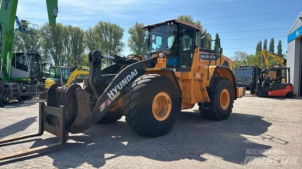 Hyundai HL970 Kolové nakladače
