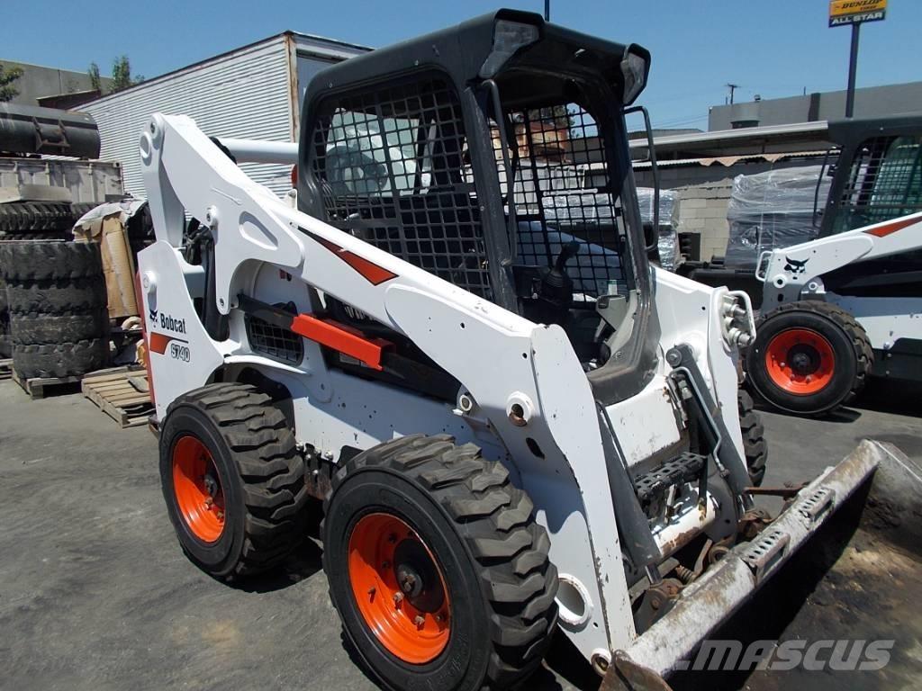 Bobcat S740 Smykem řízené nakladače
