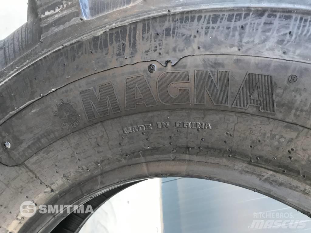  Magna 1400 x 24 Pásy, řetězy a podvozek