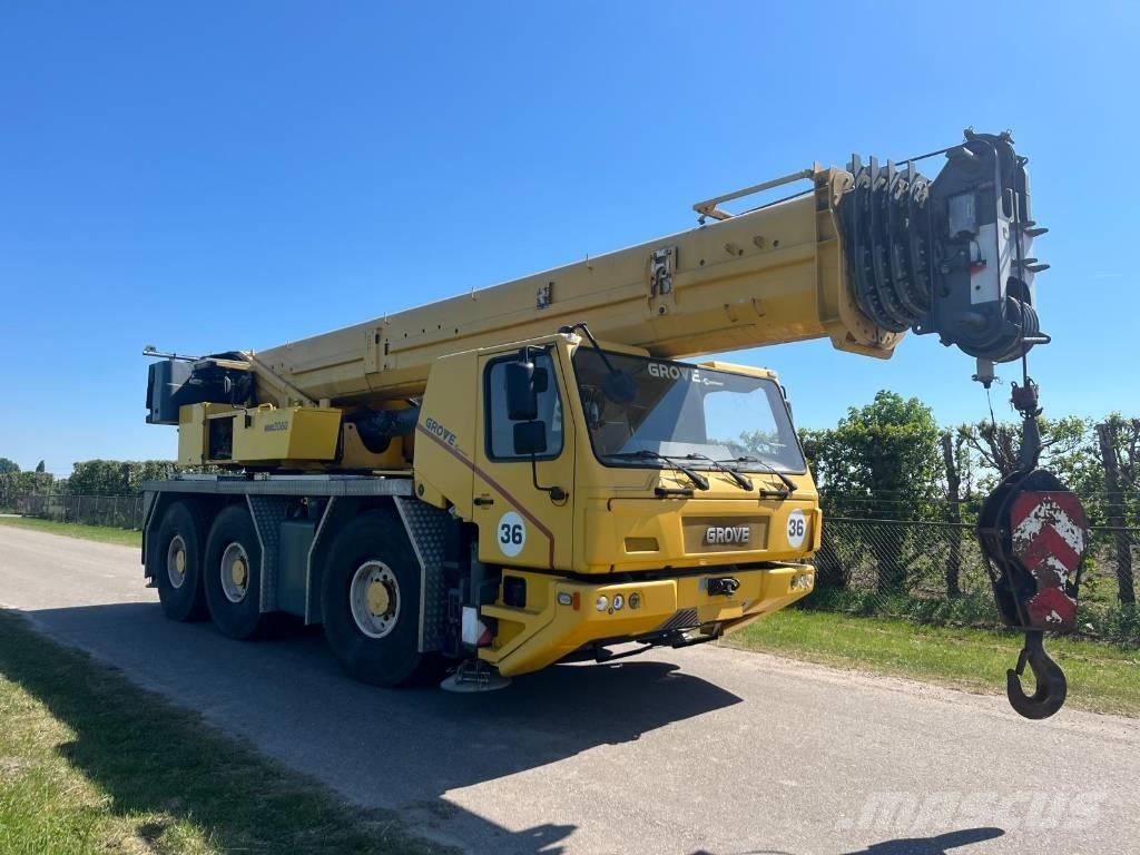 Grove GMK 3060 Univerzální terénní jeřáby