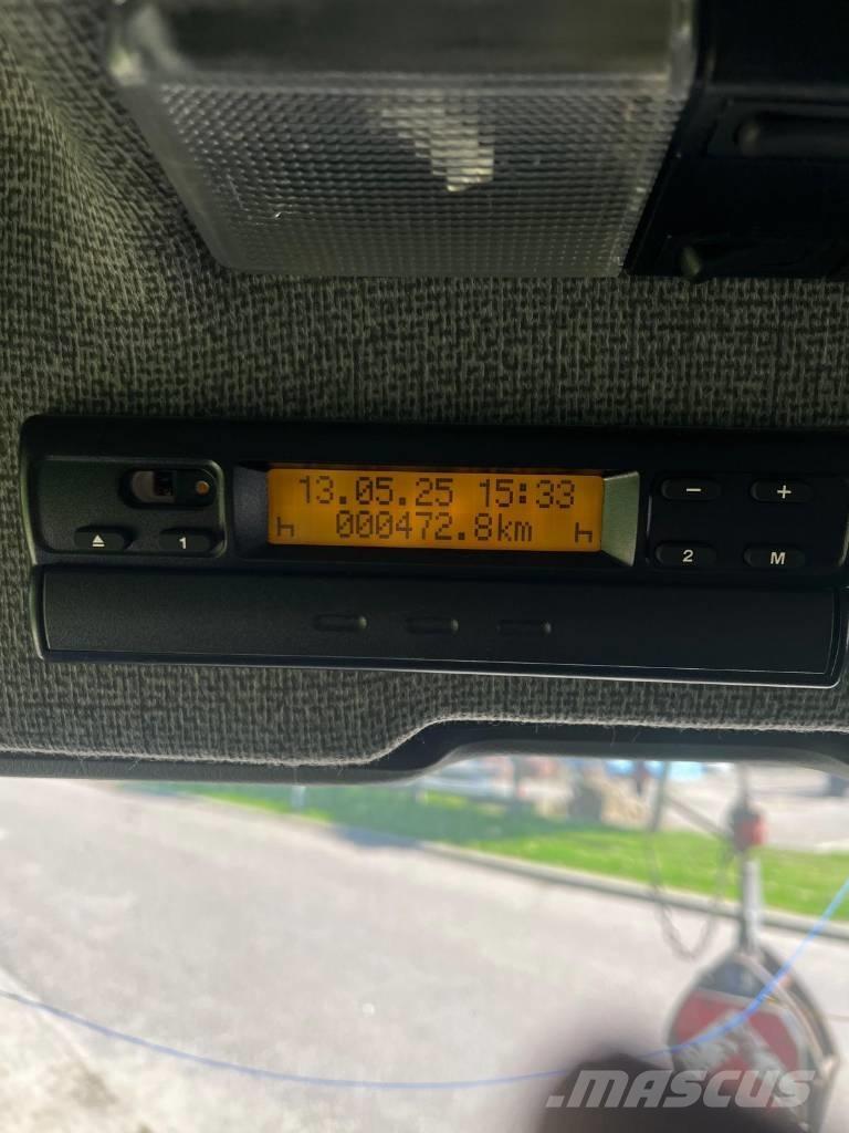 Grove GMK 3060 Univerzální terénní jeřáby