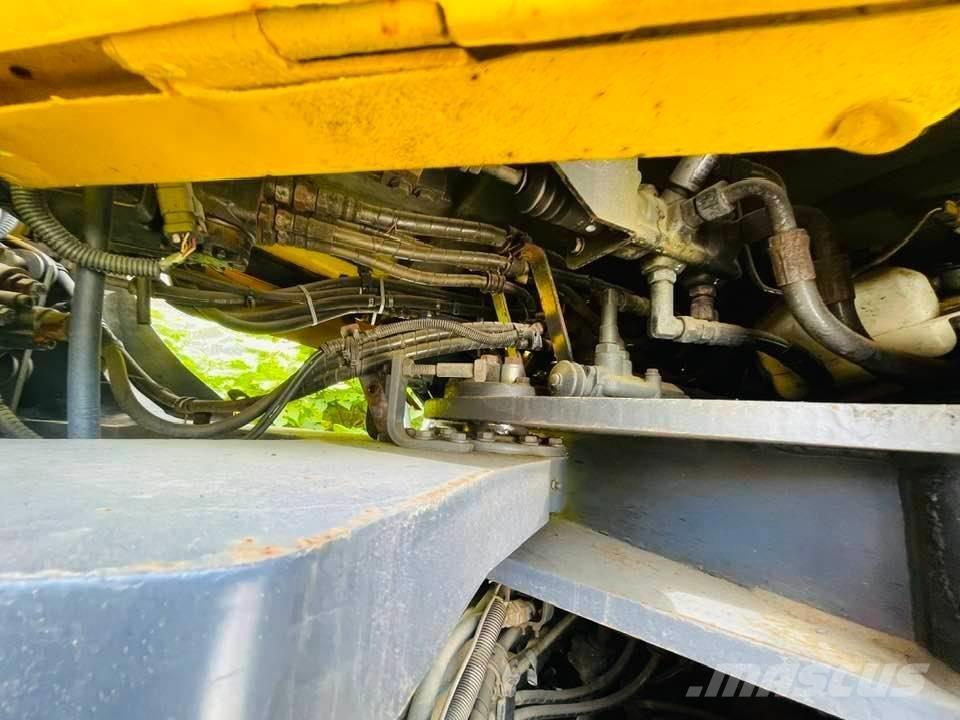 Komatsu wa470 Kolové nakladače