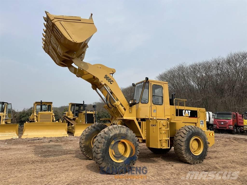 CAT 966 C Kolové nakladače