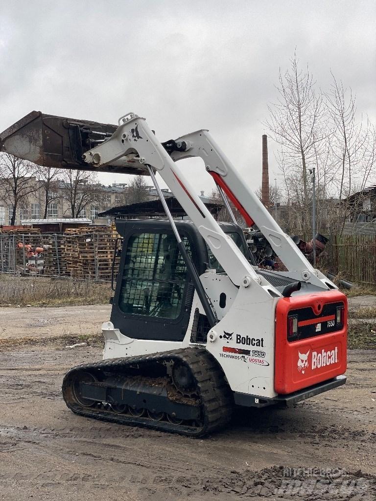 Bobcat T550 Smykem řízené nakladače