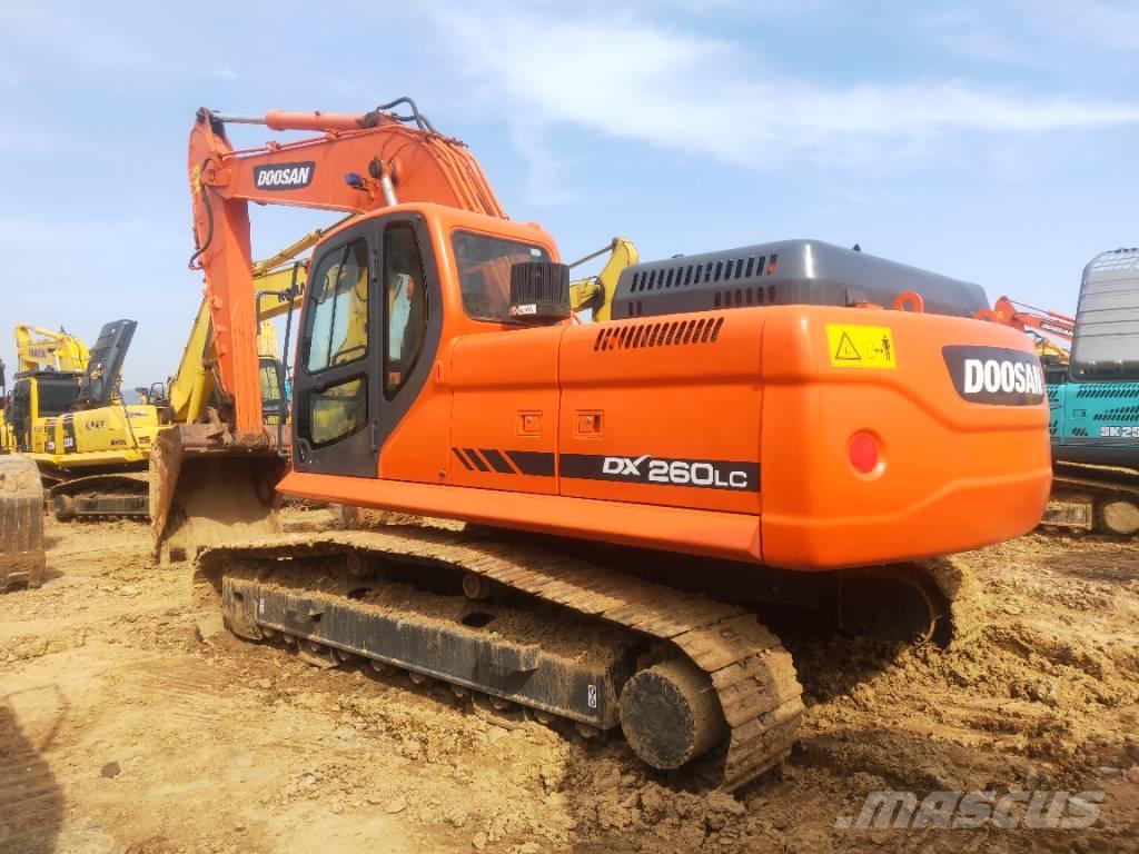 Doosan DX260LC Pásová rýpadla