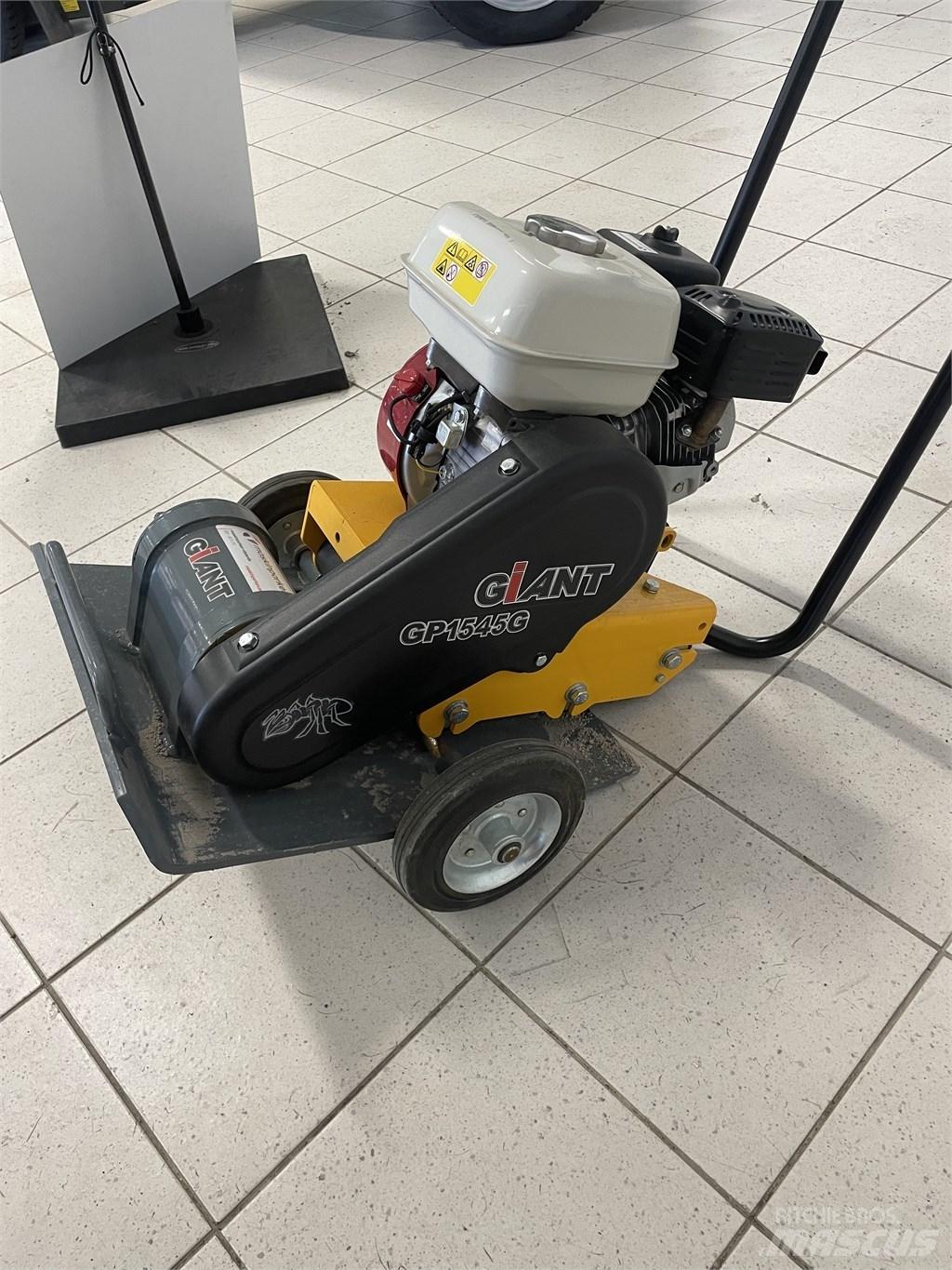GiANT GP1545G Kompaktory