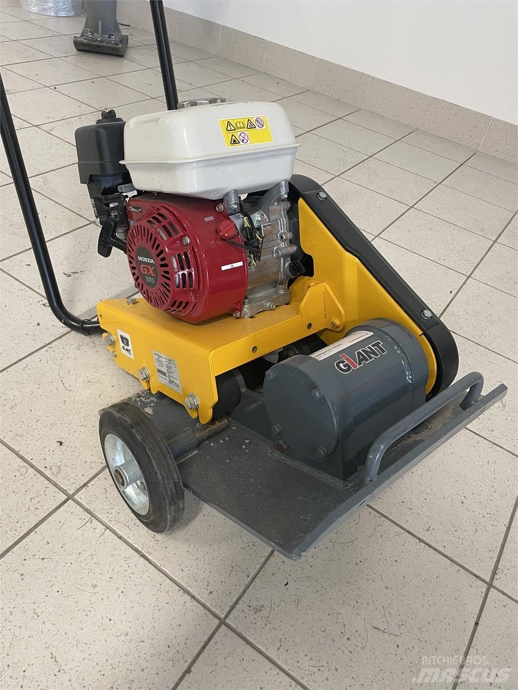 GiANT GP1545G Kompaktory