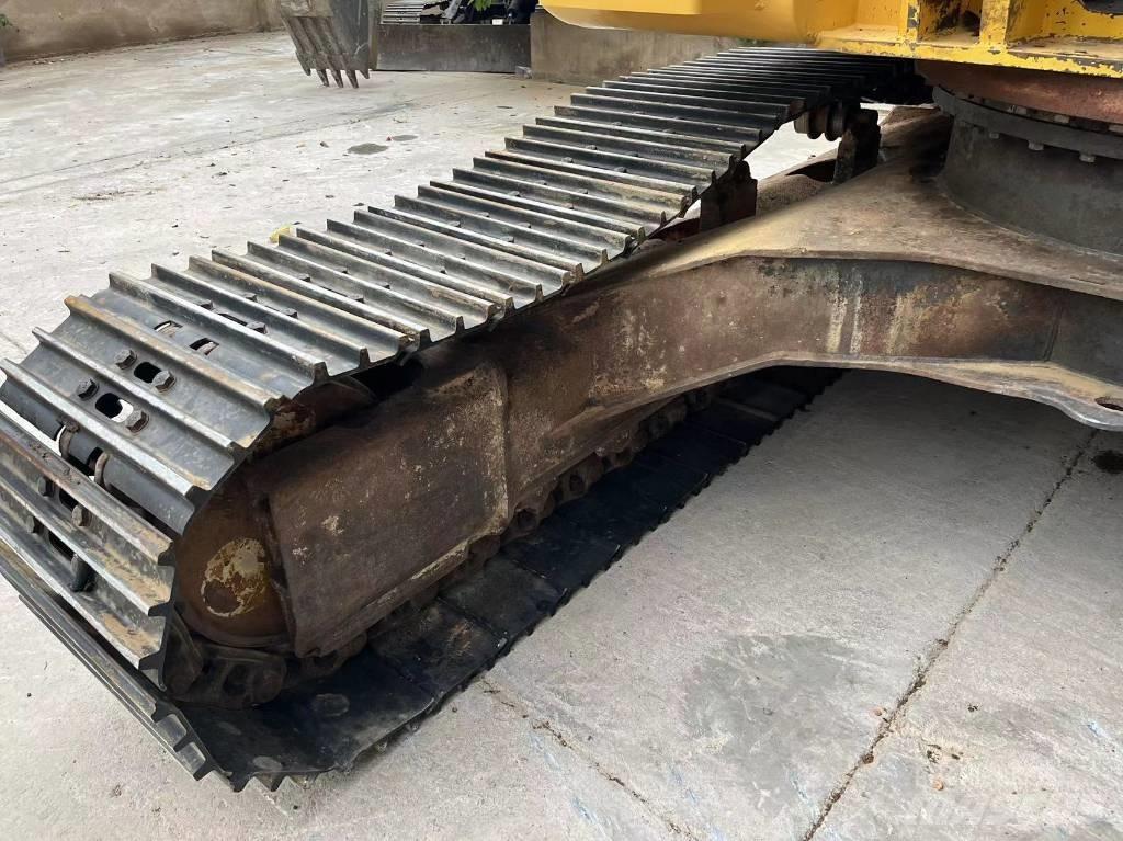 Sumitomo SH200Z3 Pásová rýpadla