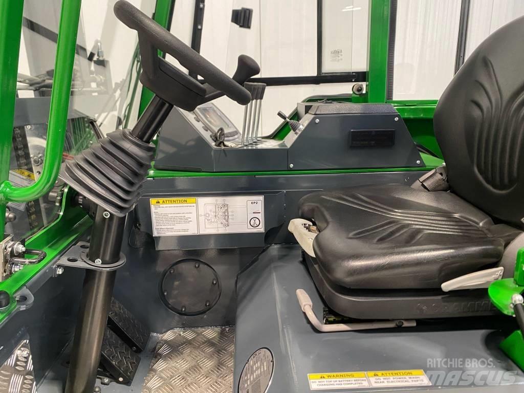 Combilift CBE2500 4 cestní vysokozdvižné vozíky