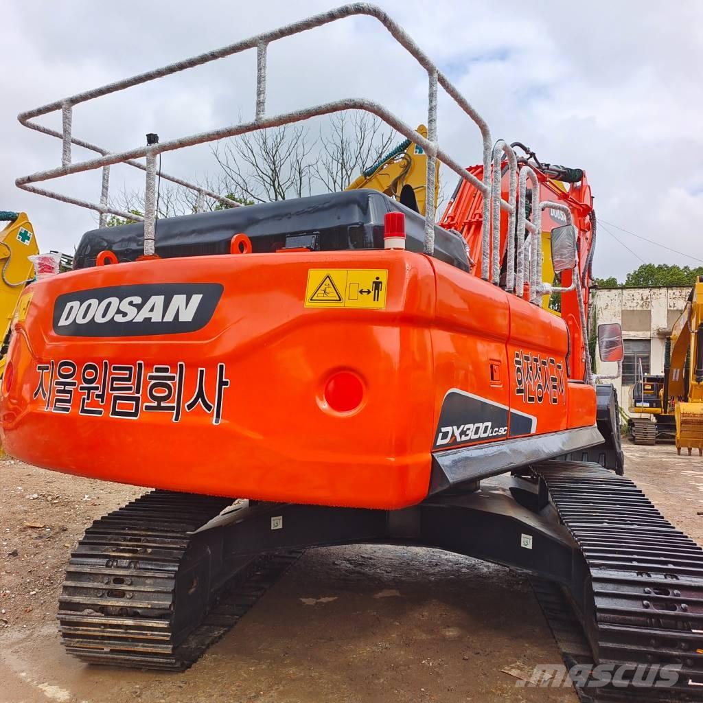 Doosan DX 300LC-9C Pásová rýpadla