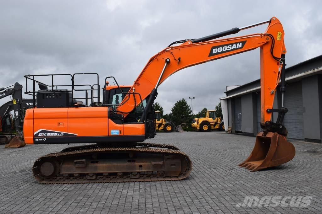 Doosan DX 225 LC Pásová rýpadla