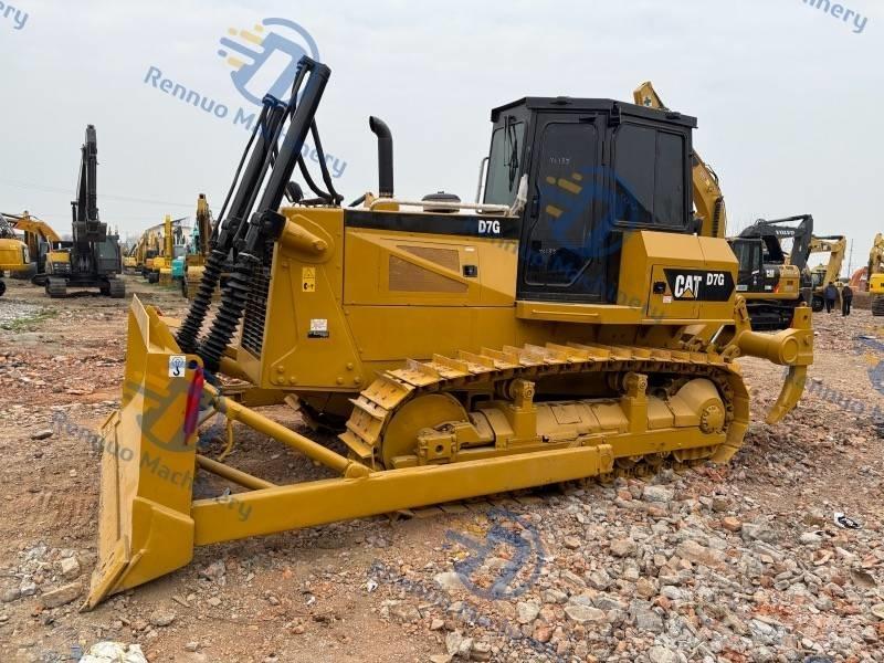 CAT D 7 G Pásové dozery