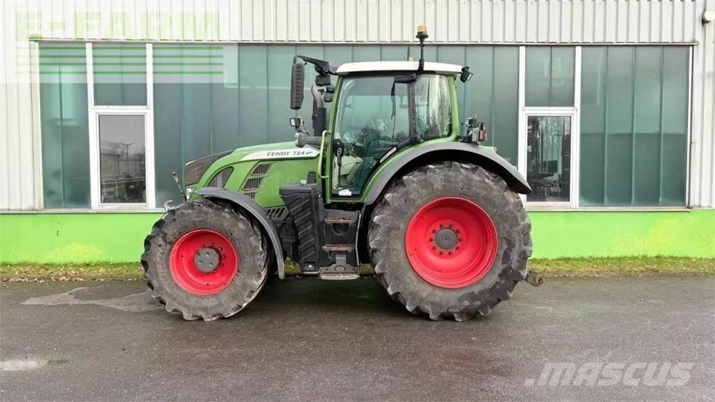 Fendt 724 vario s4 Traktory