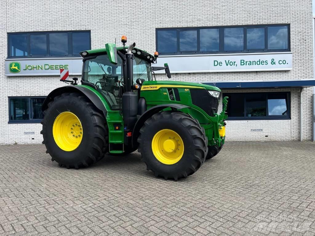 John Deere 6R195 Traktory