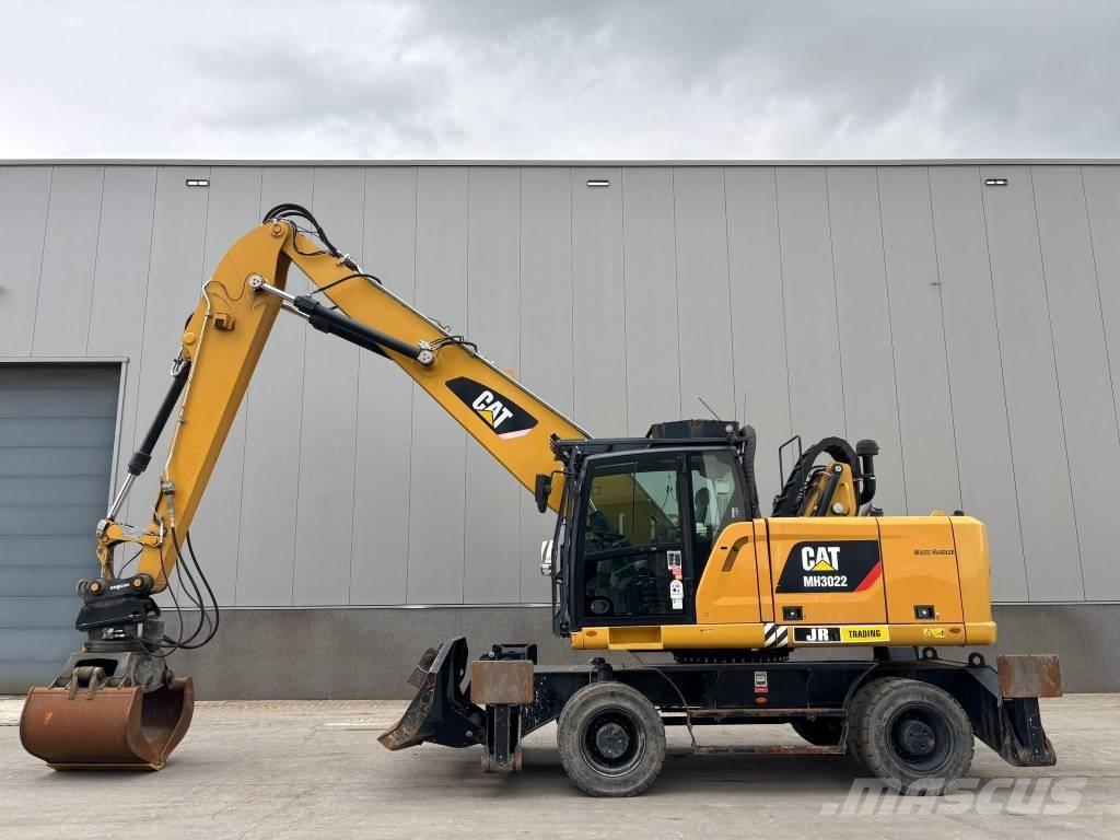 CAT MH 3022 Stroje pro manipulaci s odpadem
