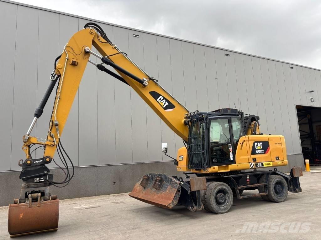 CAT MH 3022 Stroje pro manipulaci s odpadem