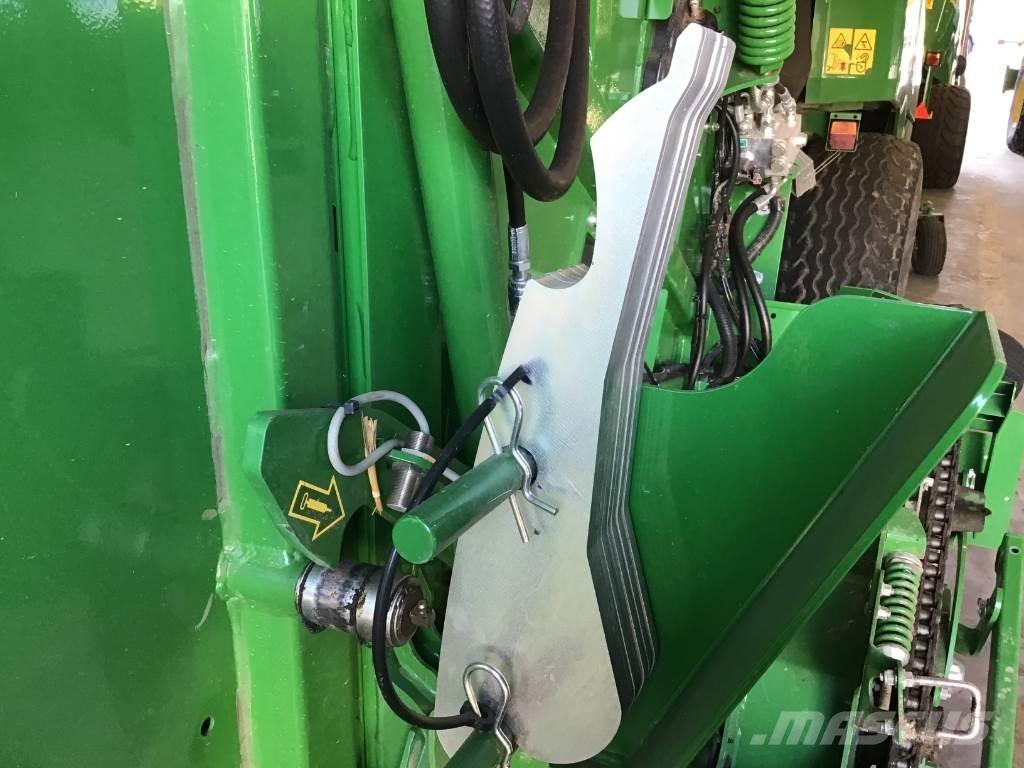 John Deere V461M Lis na válcové balíky