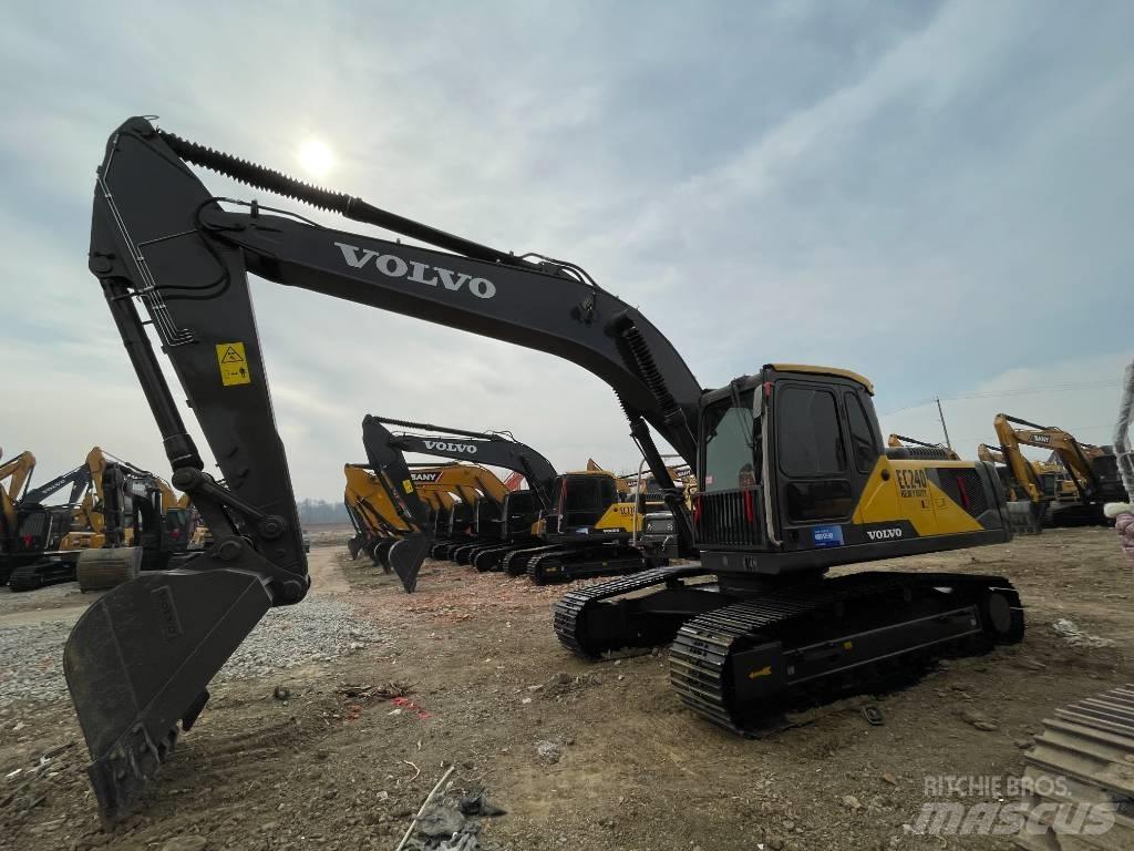 Volvo EC240D Pásová rýpadla