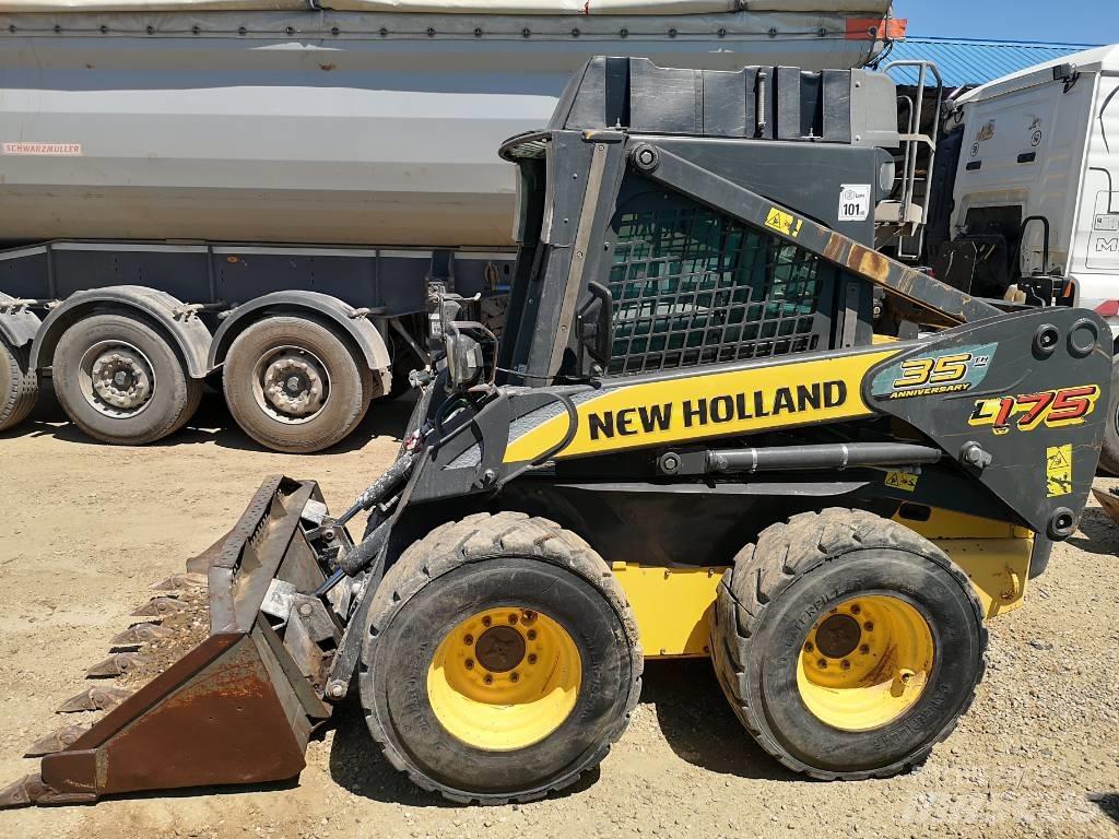 New Holland L 175 Smykem řízené nakladače