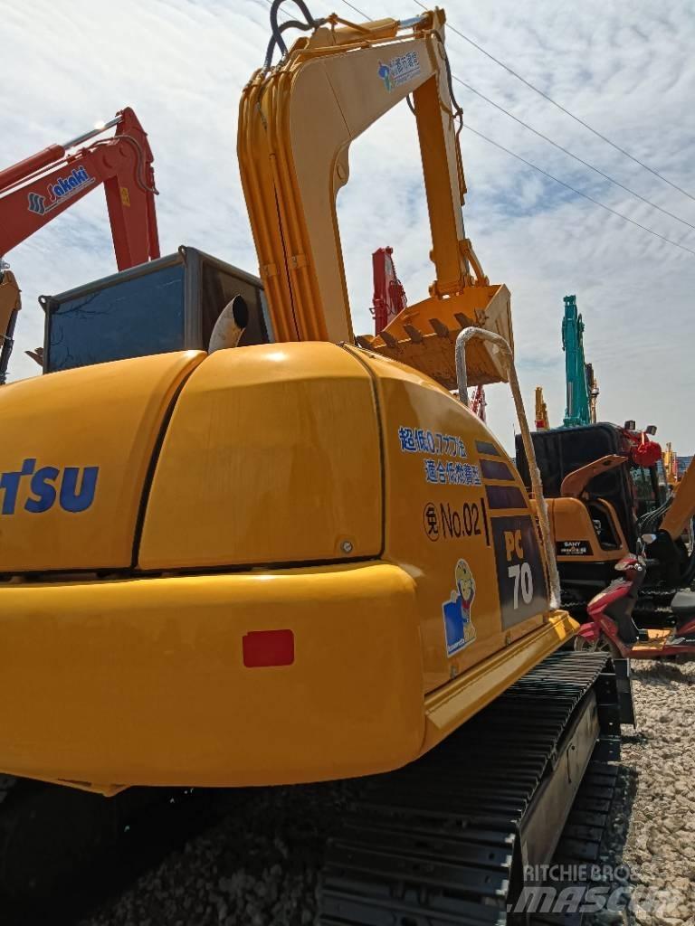 Komatsu PC 70 Pásová rýpadla