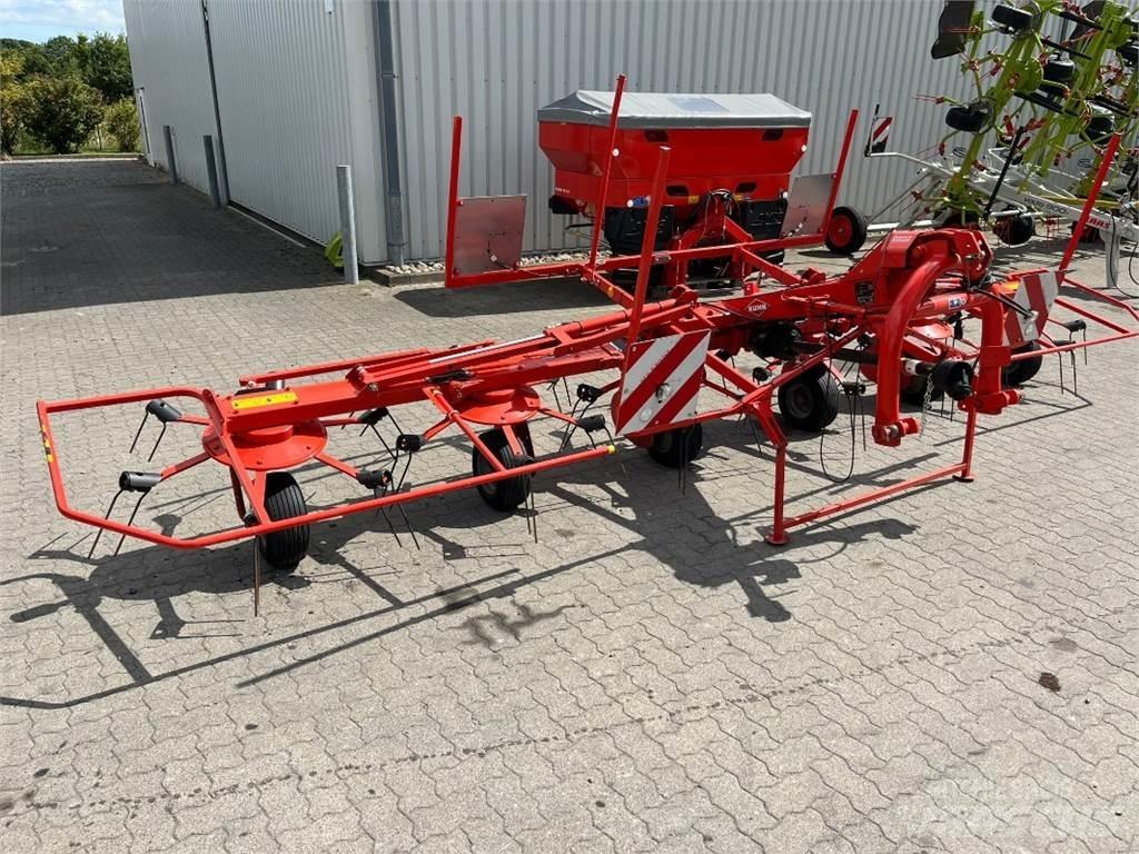 Kuhn GF6502 Obraceče a shrabovače sena