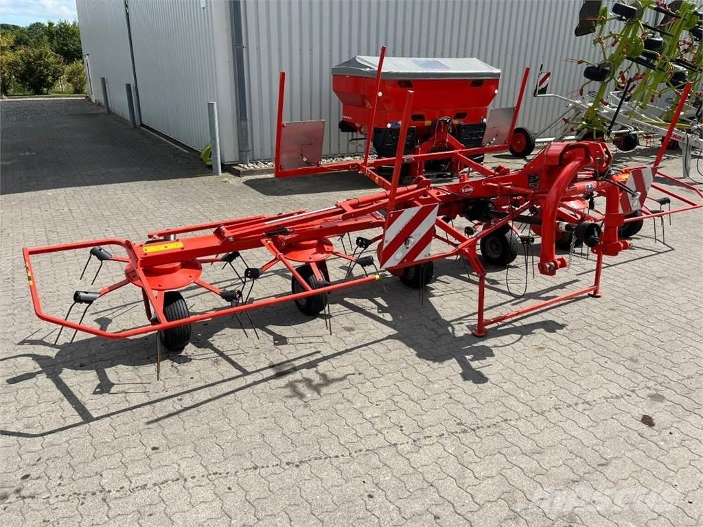 Kuhn GF6502 Obraceče a shrabovače sena