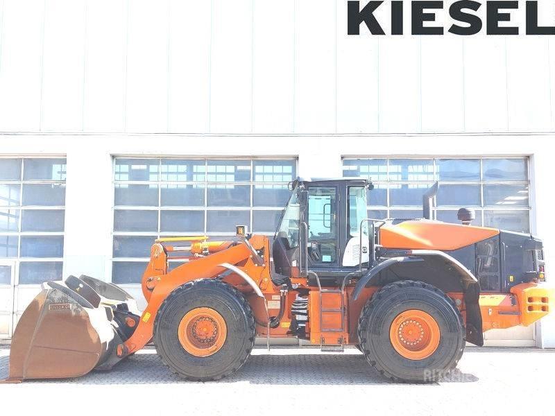 Hitachi ZW 310-6 Kolové nakladače