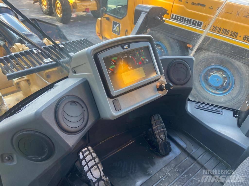 CAT 966M XE Kolové nakladače