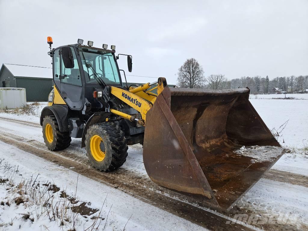 Komatsu WA80-6 Kolové nakladače