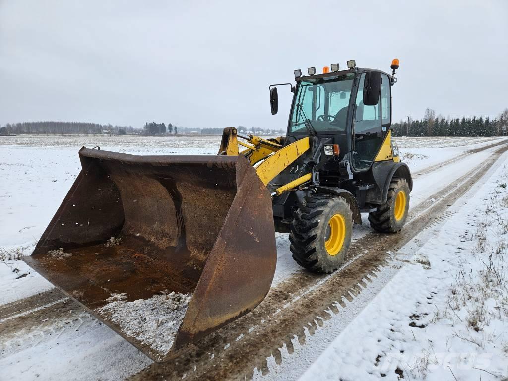 Komatsu WA80-6 Kolové nakladače