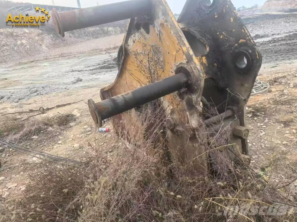 CAT 374 F Pásová rýpadla