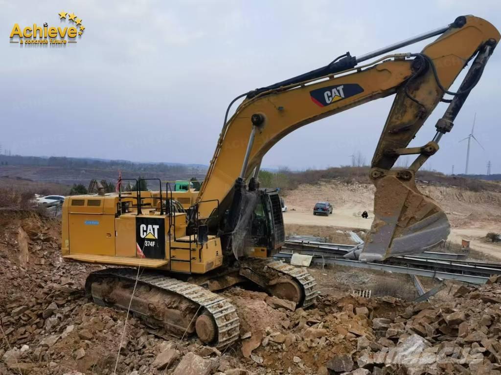 CAT 374 F Pásová rýpadla
