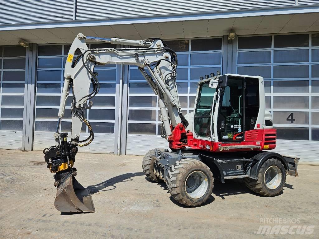 Takeuchi TB295W Kolová rýpadla