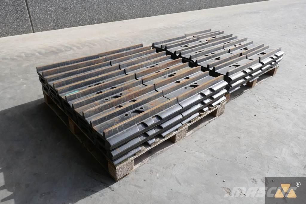 CAT 330 Trackshoes Pneumatiky, kola a ráfky