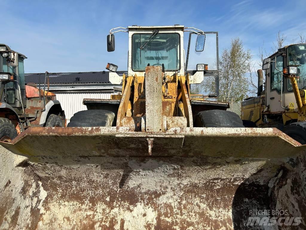 Liebherr L 551 Kolové nakladače