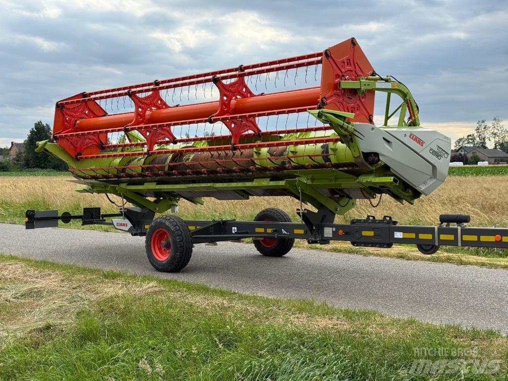CLAAS 560 Cerio Příslušenství a náhradní díly ke kombajnům